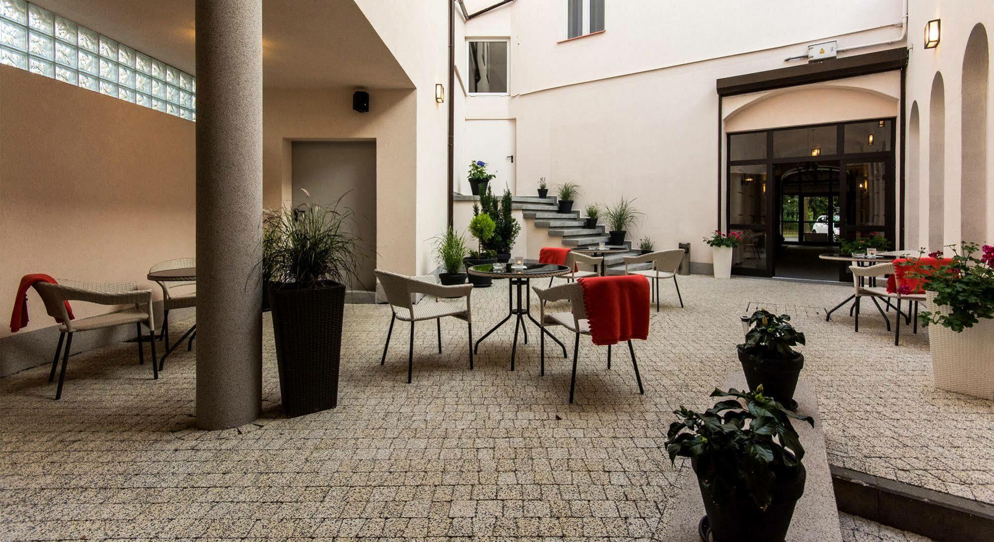 Europejski Boutique Hotel Radom Esterno foto