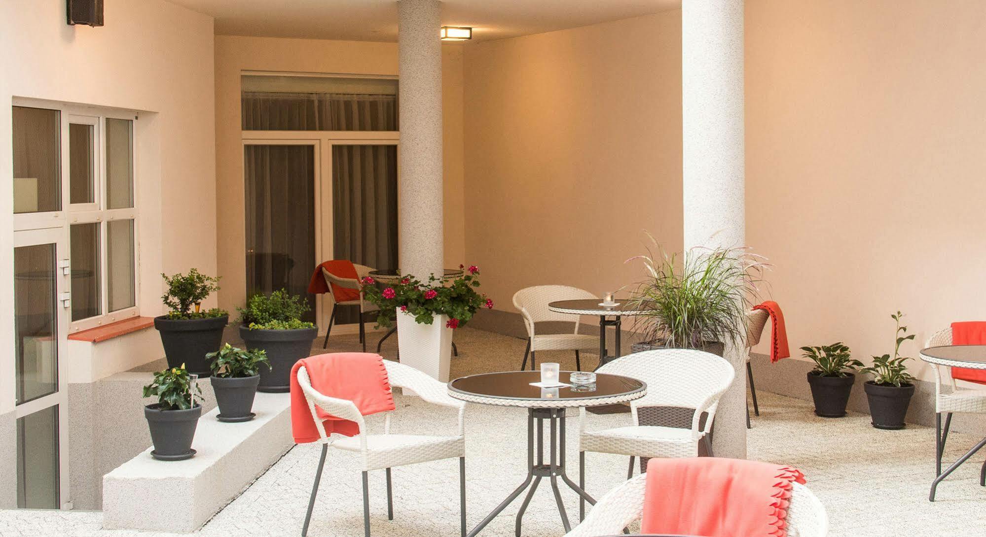 Europejski Boutique Hotel Radom Esterno foto